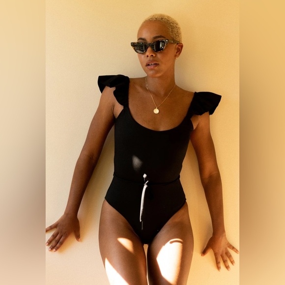 Londre ruffle shoulder one piece black - xs - Picture 2 of 5